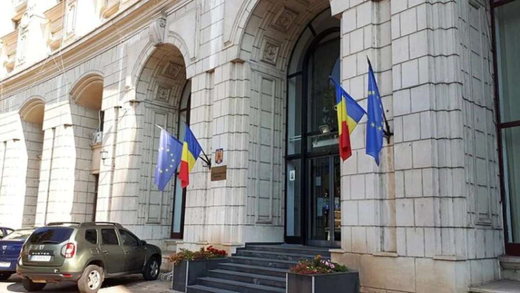 Ministerul Finanţelor a împrumutat aproape două miliarde lei de la bănci