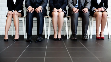 Românii se feresc să îşi negocieze salariul la interviu, deşi angajatorii sunt dispuşi să ofere mai mult (sondaj)