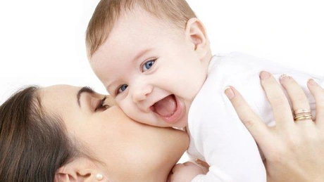La 1 ianuarie, plafoanele minime şi maxime ale indemnizaţiei de creşterea copilului vor fi de cel puţin două ori mai mari decât în 2009
