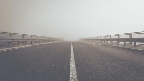 Circulaţie îngreunată pe autostrada A1, din cauza ceţii dense