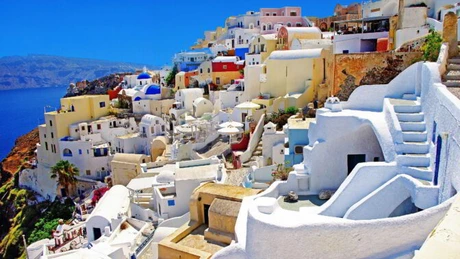 Grecia a interzis orice import de energie electrică în orele cu soare pe cer, începând de azi până pe 7 mai